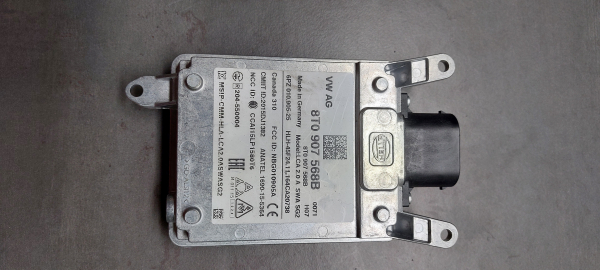 Riadiaca jednotka pre asistenta zmeny jazdného pruhu. - 8T0 907 566 B a 8T0 907 568 B